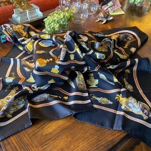 HERMES Vintage Perfume Bottle Scarf 35 x 35” in perfect condition… never worn!!